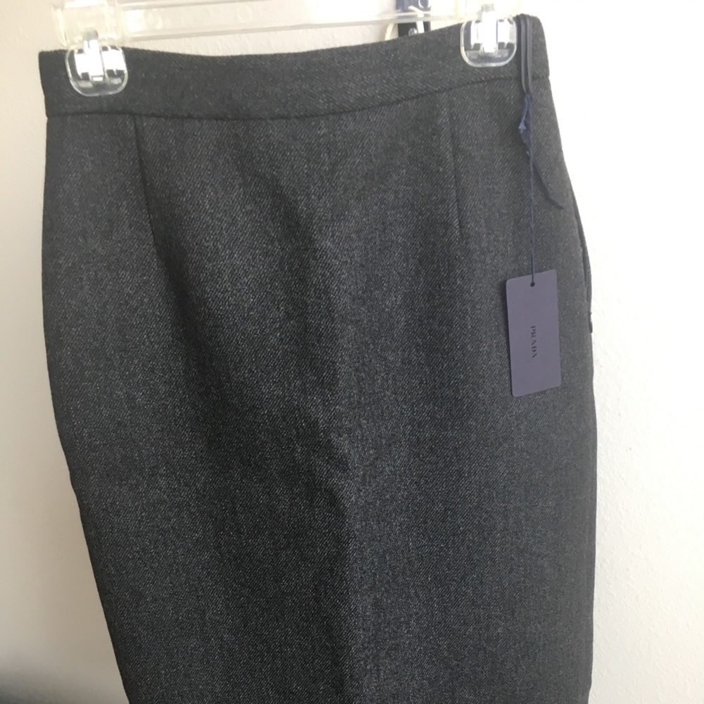 Authentic Brand New Wool Prada skirts, size42 - Picture 2 of 8